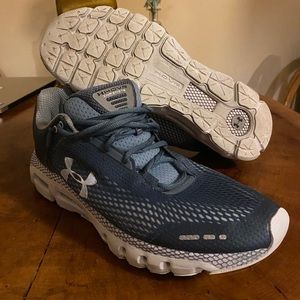 Under Armour HOVR Infinite running shoes Size 12